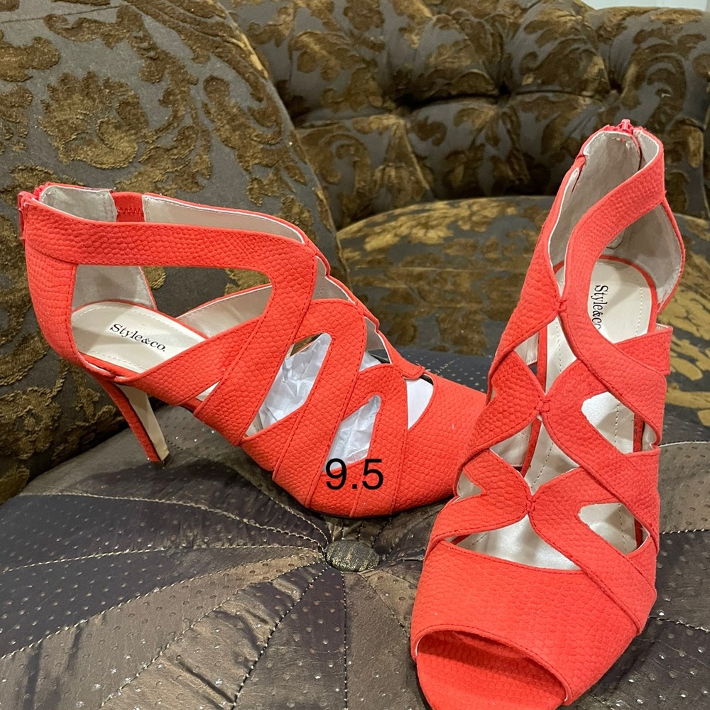 Style & Company Heel